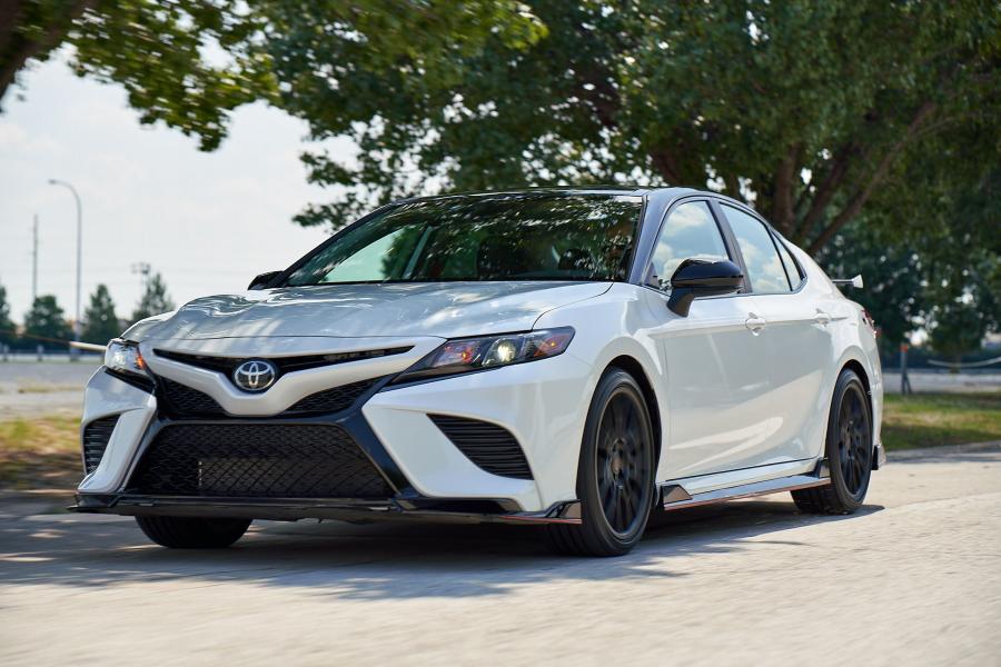  Toyota Camry TRD 2019 года  (NA) (фото 17 из 23)